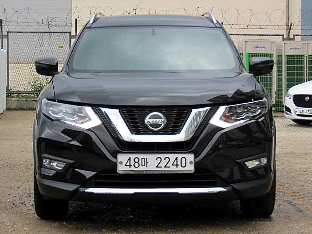 Nissan Ekseuteureil Ekseuteureil 2.5 4WD