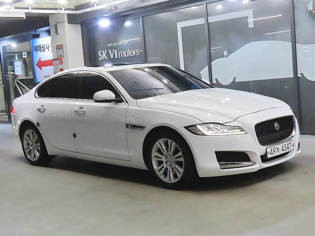 Jaguar XF 2.0 20d Poteupolrio