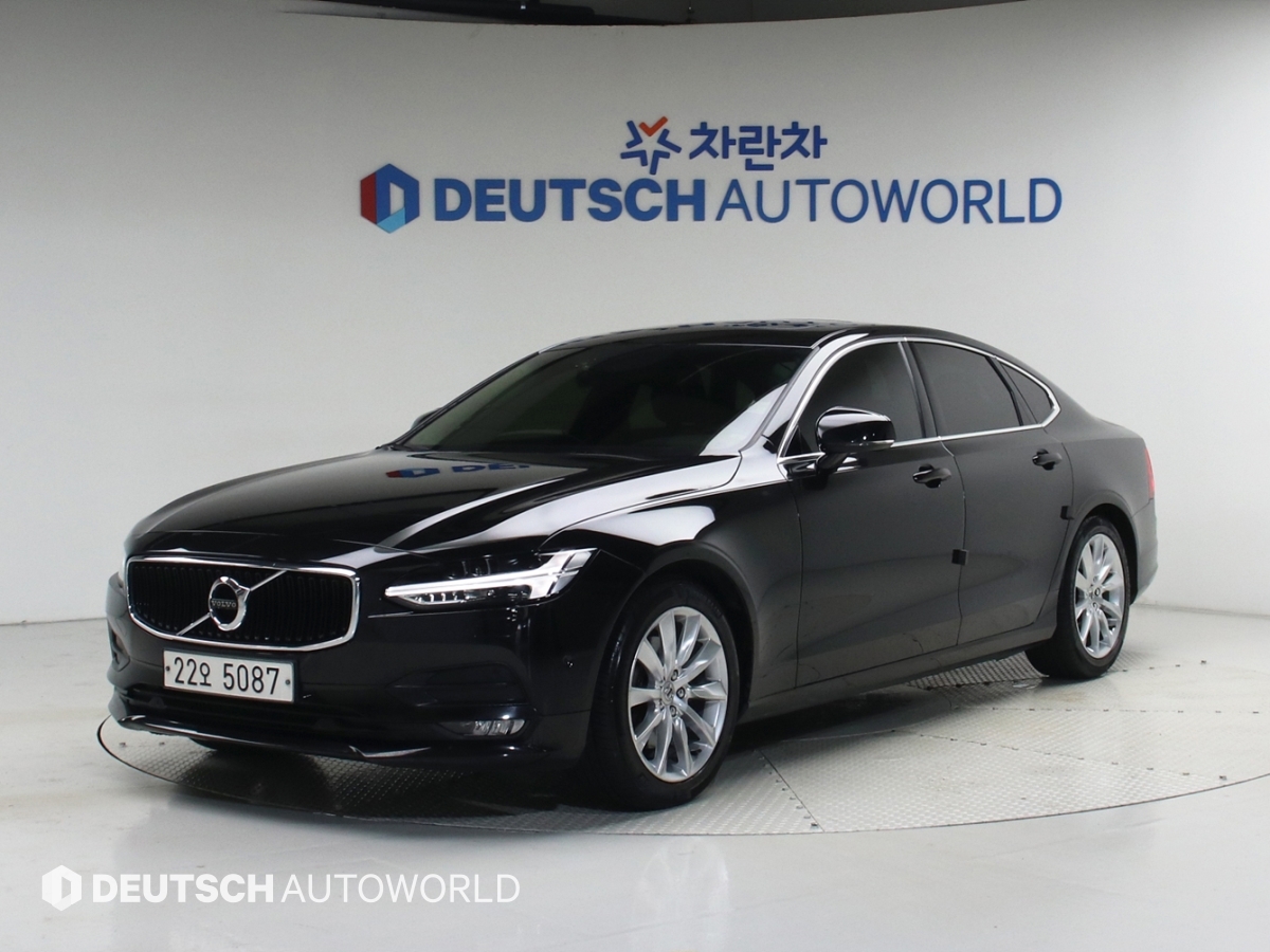 Volvo S90 T5 Momenteom