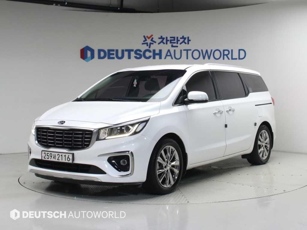 Kia Carnival 9 seats Prestige