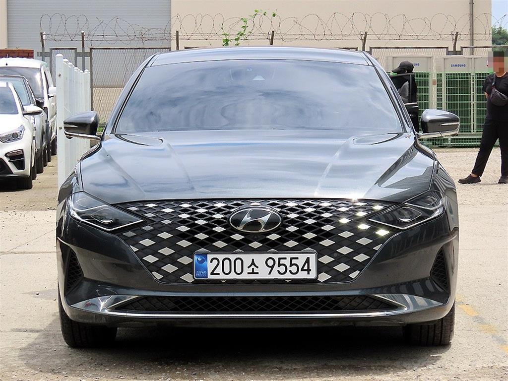 Hyundai Grandeur Hybrid 2.4 HEV Le Blanc