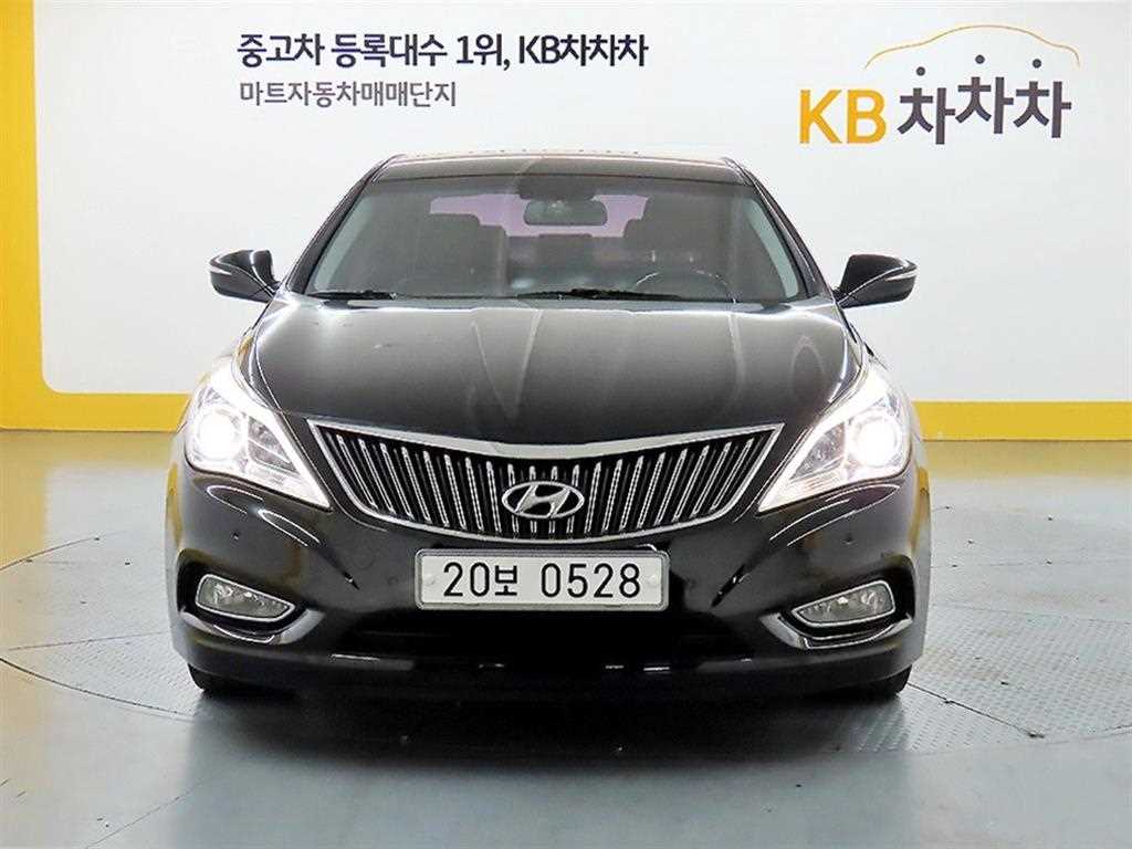 Hyundai Grandeur HG 240 Modern