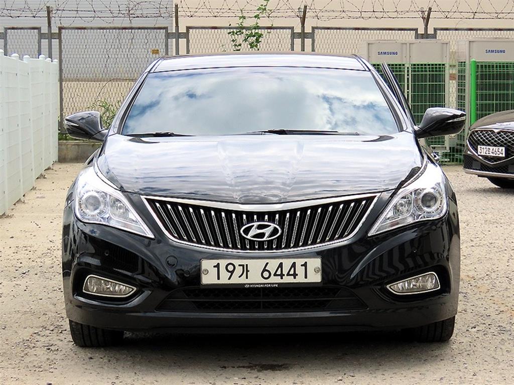 Hyundai Grandeur Hybrid 2.4 HEV Premium