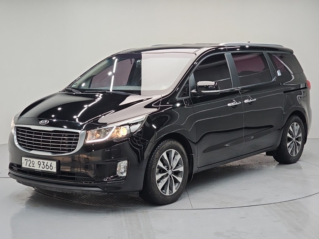 Kia Carnival 11 seats Prestige