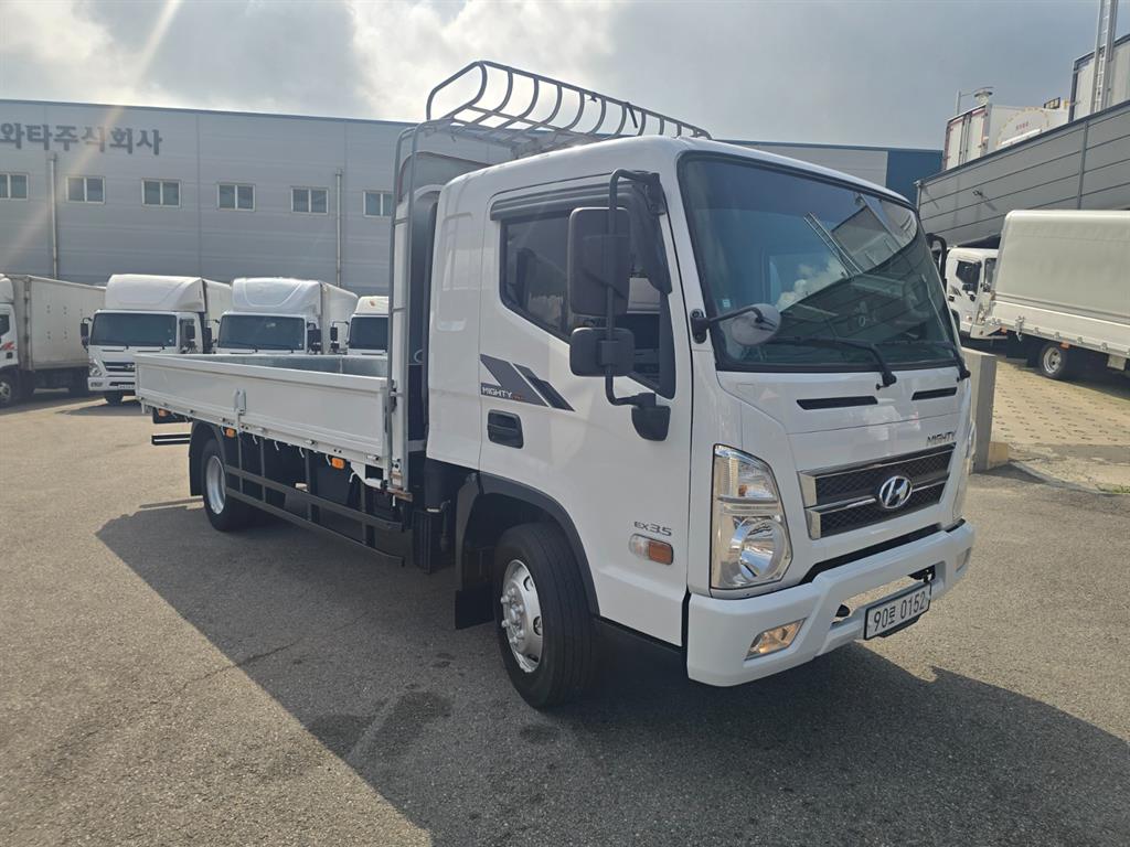 Hyundai Mighty 3.5t Super Cab Long Body
