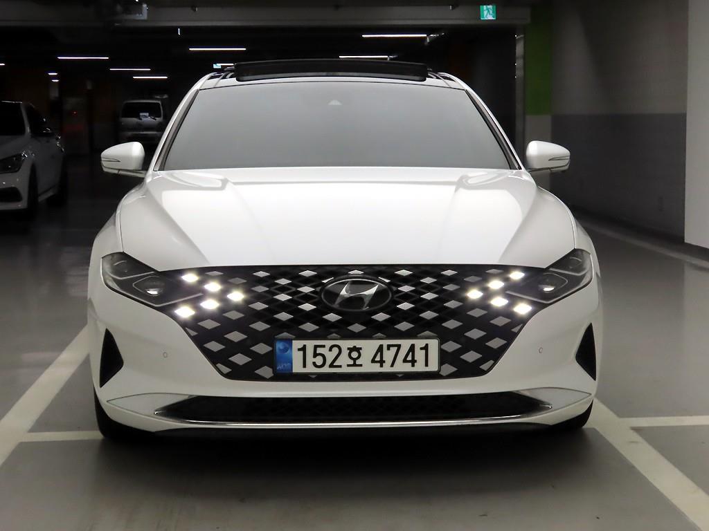 Hyundai Grandeur 2.5 Le Blanc