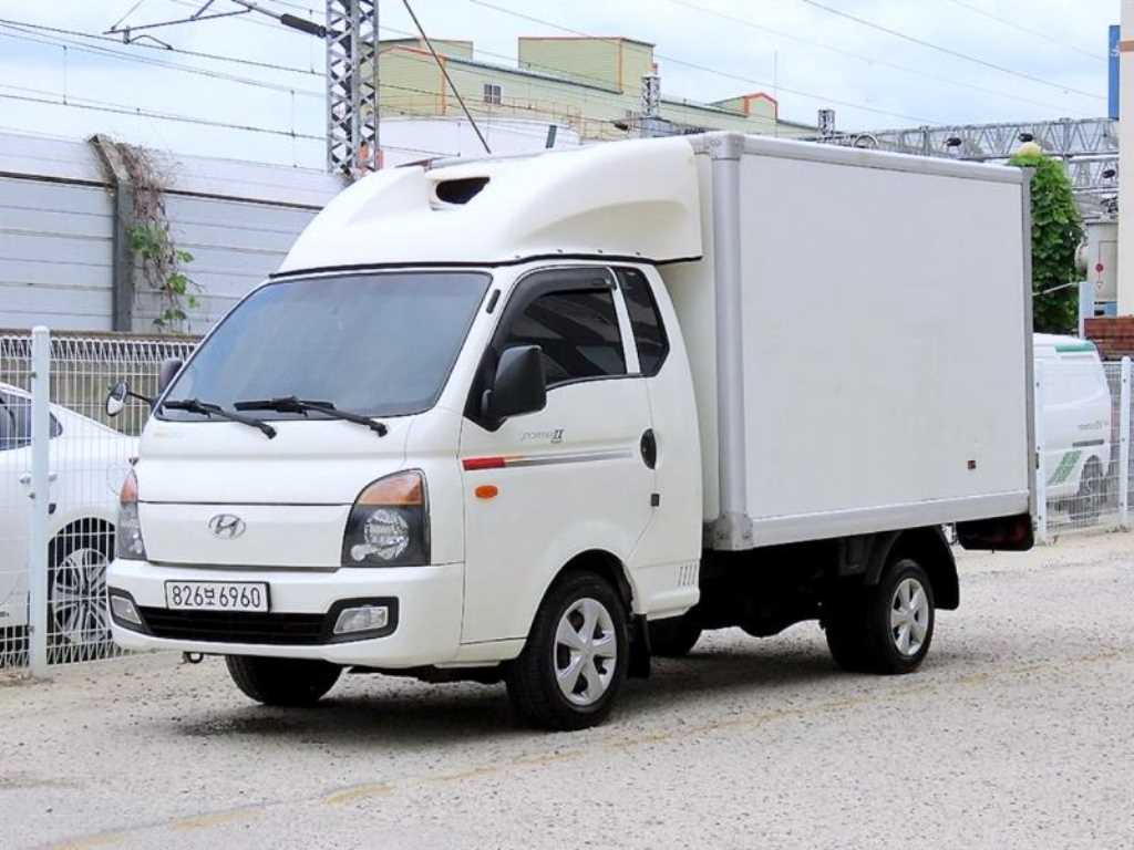 Hyundai Porter II Refrigerated Super Cab Twin Comp