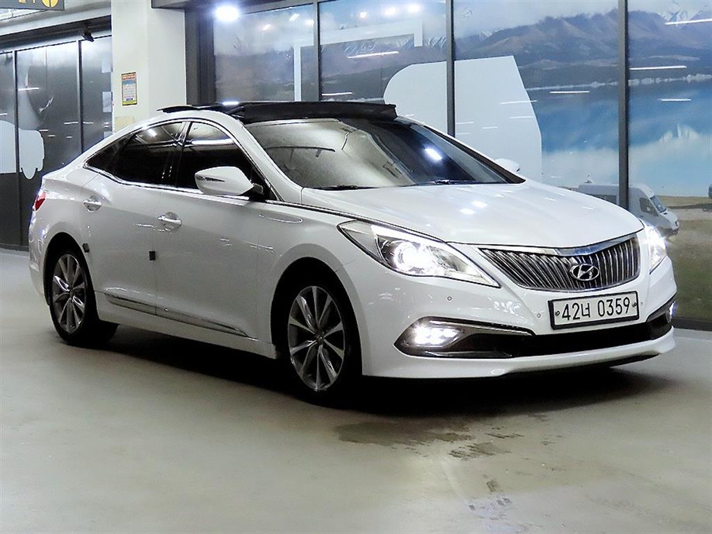 Hyundai Grandeur HG 220 Premium