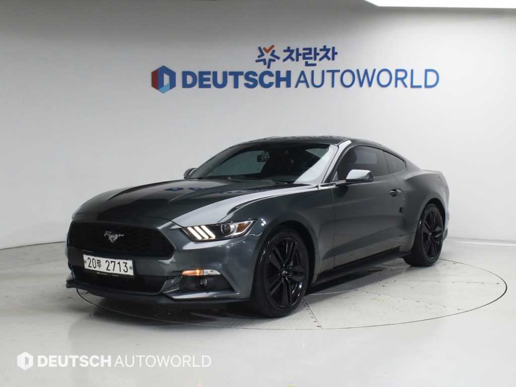 Ford Mustang Coupe 2.3 Premium
