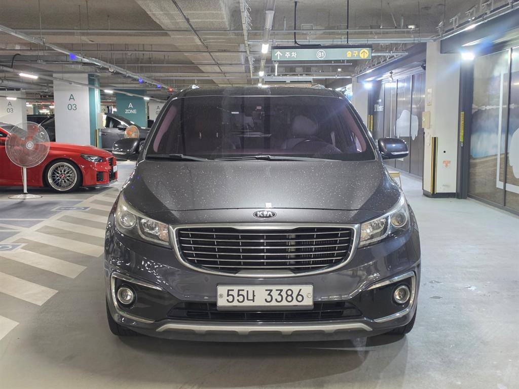 Kia Carnival 9 seats Prestige