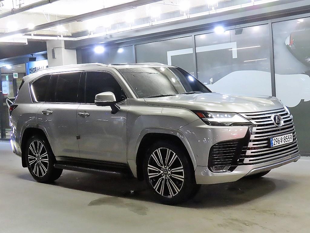 Lexus LX 700h Luxury 7 seats