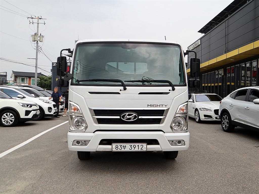 Hyundai Mighty 2.5t Super Cab Long Body
