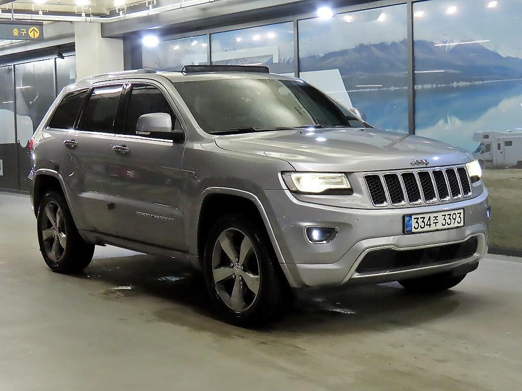 지프 그랜드체로키 3.0 V6 Turbo Overland