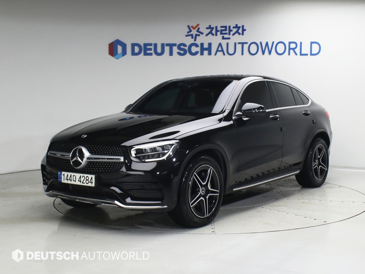 벤츠 GLC 300 4Maetik Coupe