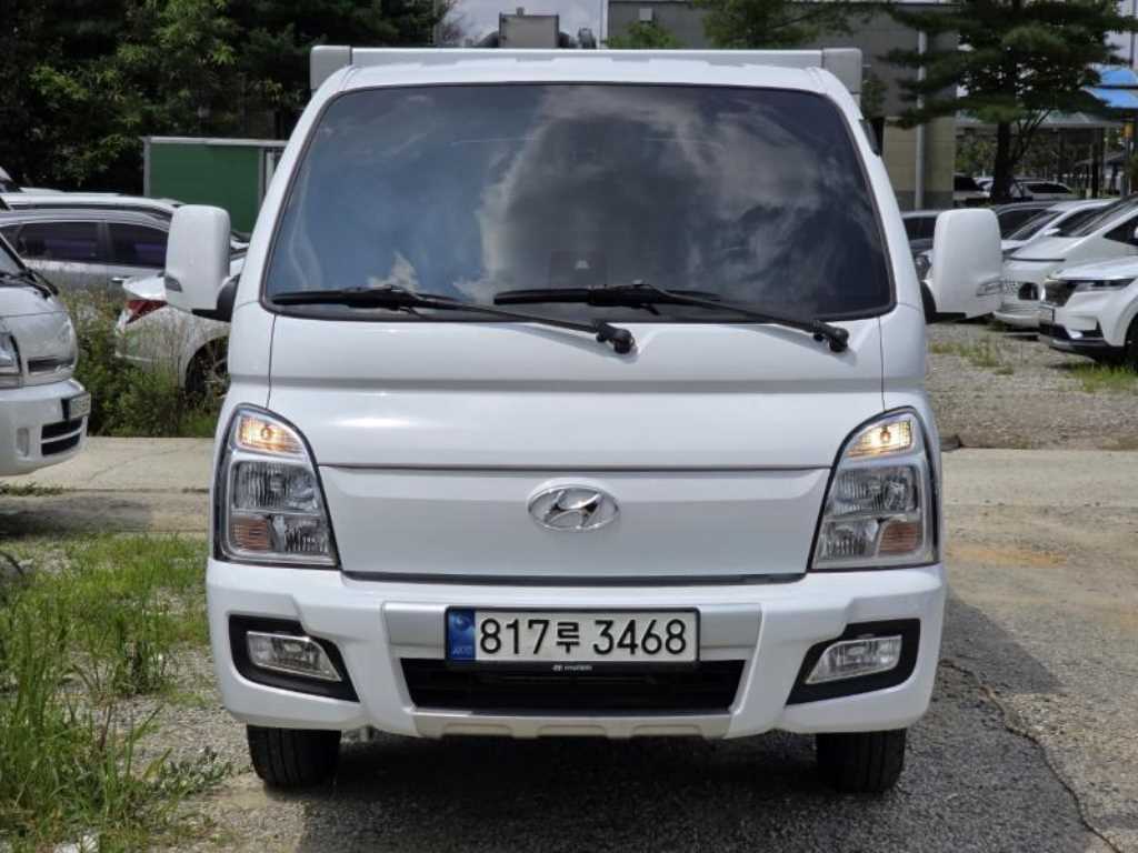 Hyundai Porter II Panel Low Bed