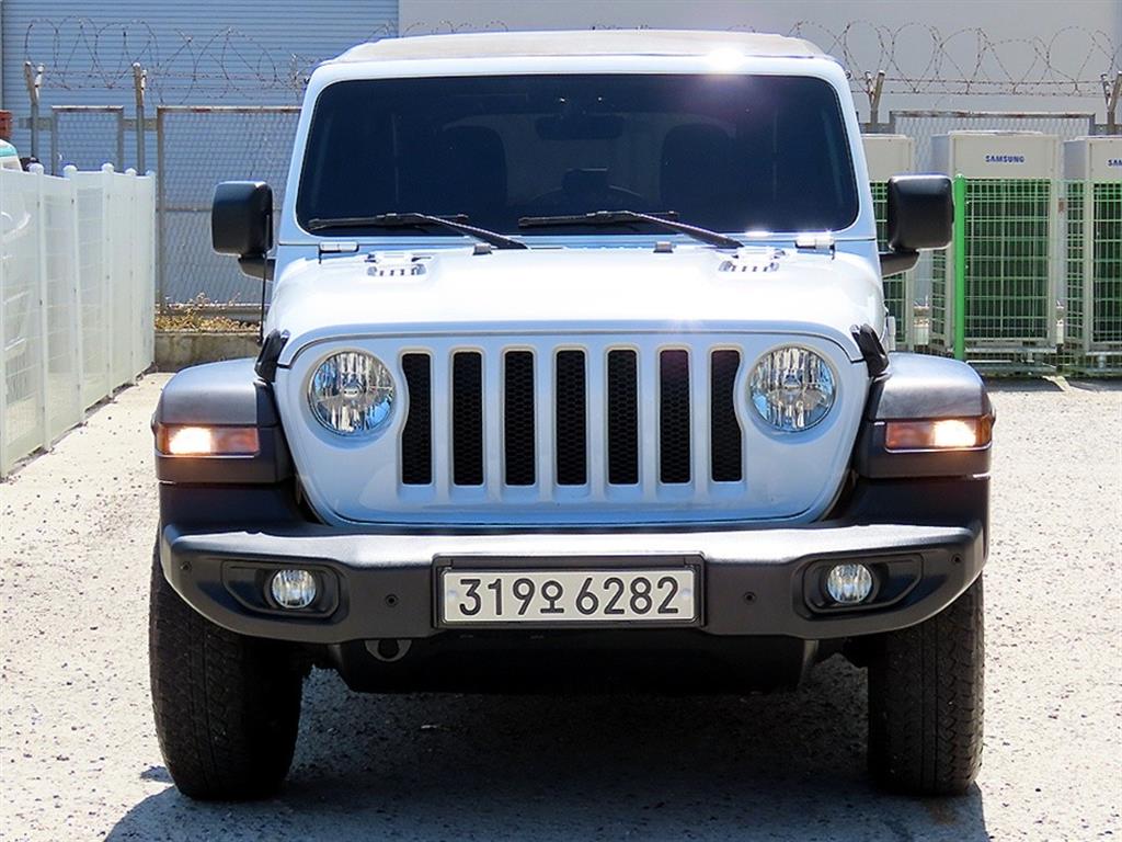 Jeep Wrangler 2.0 Sport 4DR