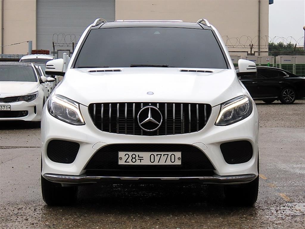 Mercedes-Benz GLE 350d 4Maetik