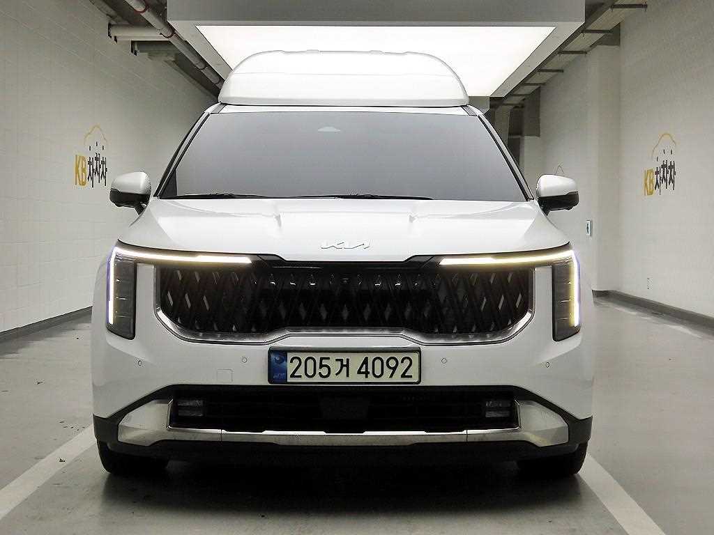 기아 카니발 하이브리드 1.6 HEV Hairimujin 4 seats Signature