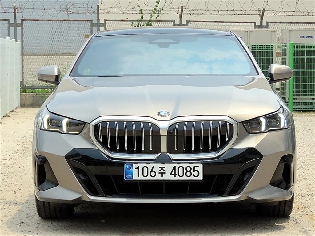 BMW 5시리즈 530i xDrive M Sport