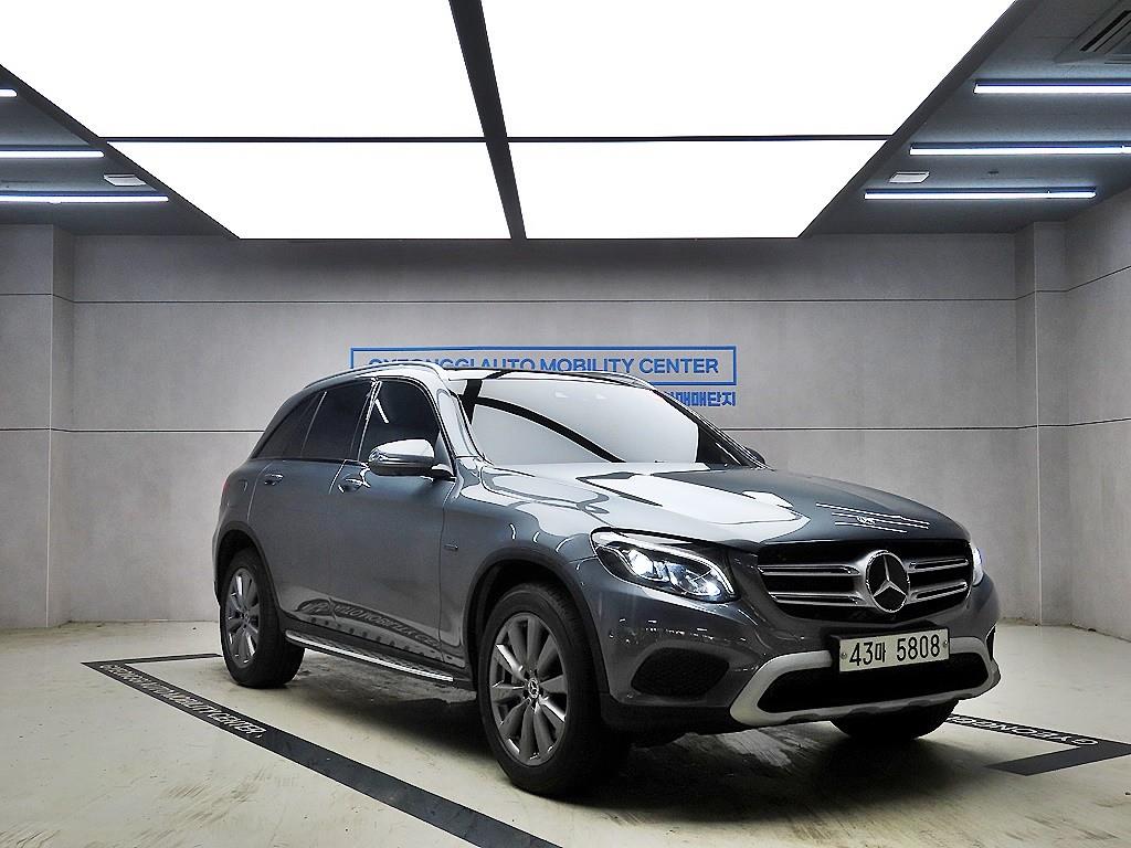 벤츠 GLC 350e 4Maetik Premium