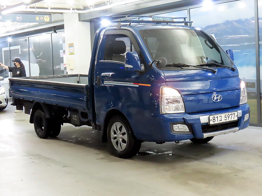 Hyundai Porter II CRDi Standard Cab Long Body Premium