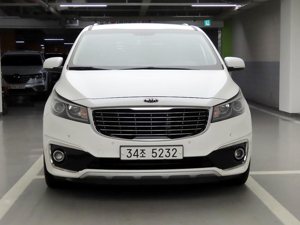 Kia Carnival 9 seats Prestige