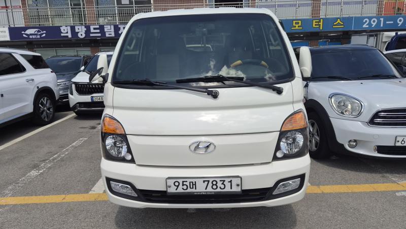 Hyundai Porter II CRDi Double Cab Long Body Modern