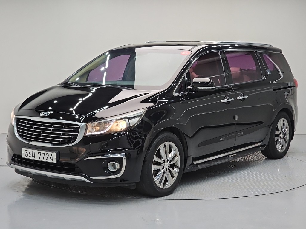 Kia Carnival 9 seats Prestige