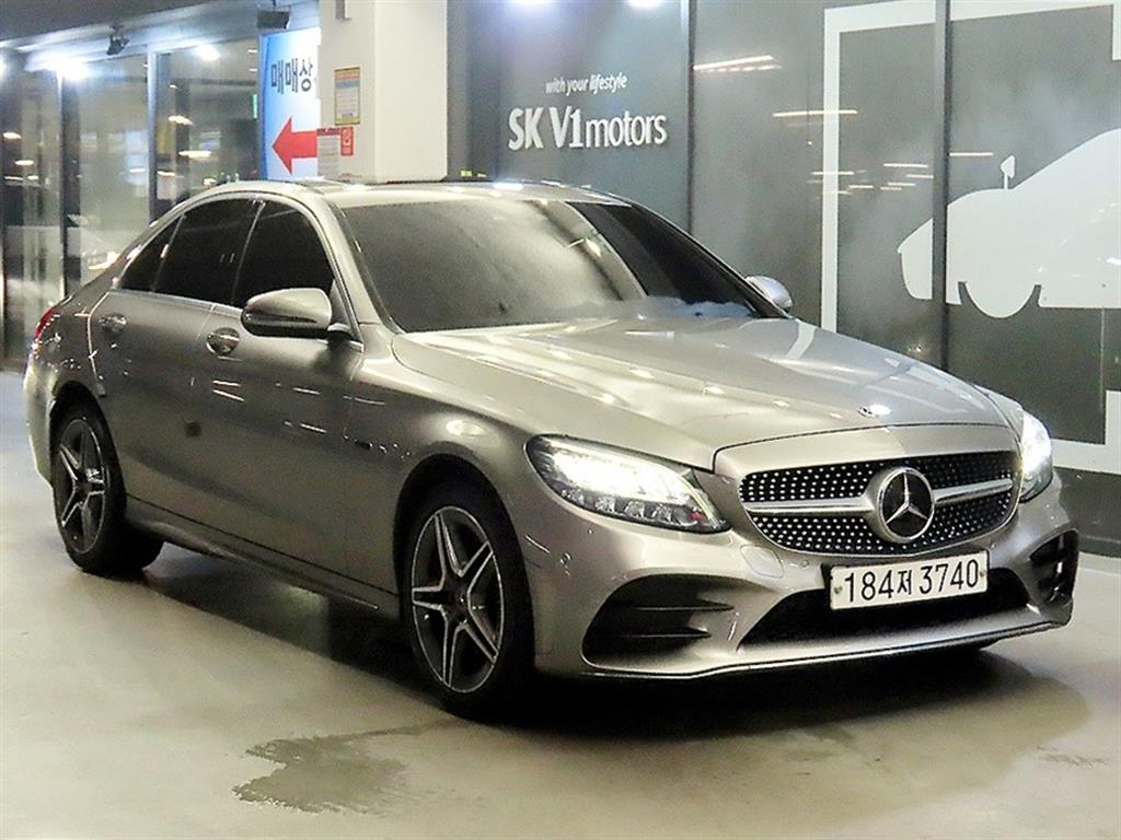 Mercedes-Benz C-Class C300 e 4Maetik AMG Line
