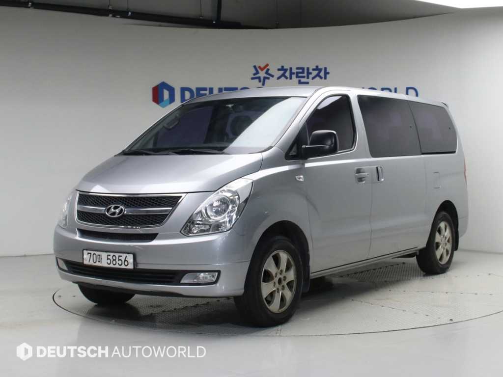 현대 Grand Starex 12 인승 4WD CVX Luxury