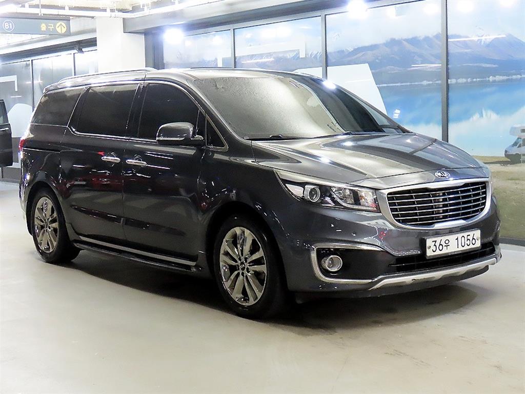 Kia Carnival 9 seats Prestige