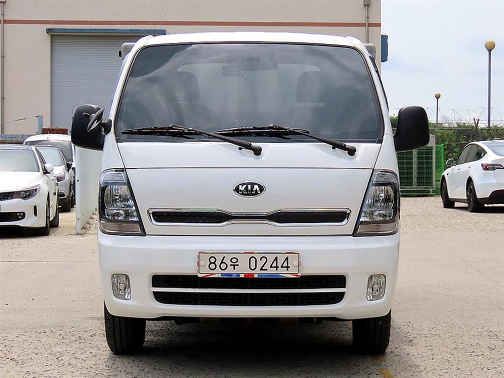 Kia Bongo Panel Low Bed