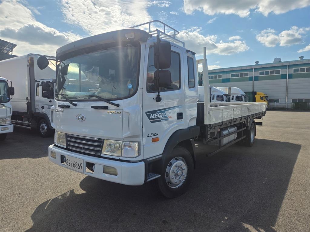 Hyundai Mega Truck 7t Long Body