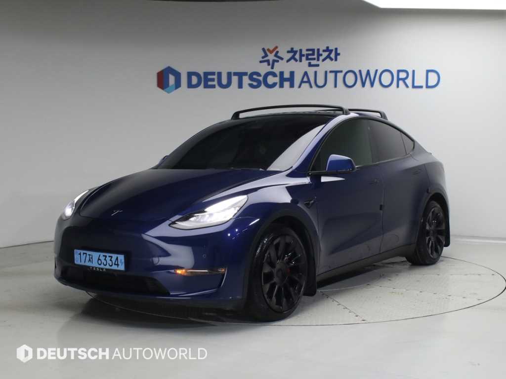 Tesla Model Y AWD Rong Reinji