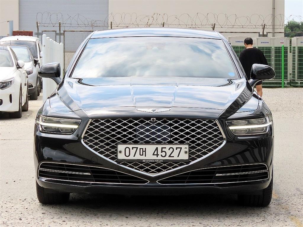 Genesis G90 3.8 AWD Premium Luxury