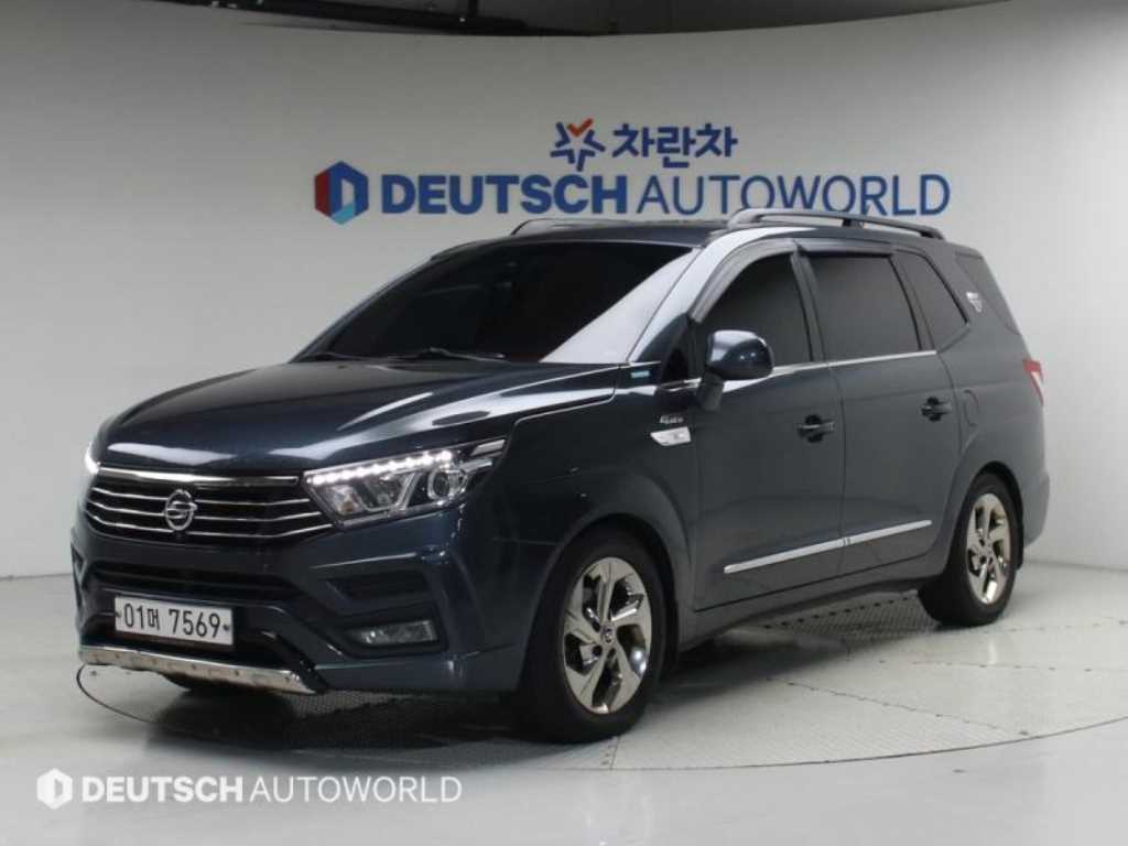 KG모빌리티(쌍용) Korando Turismo 2.2 9 seats 4WD RX