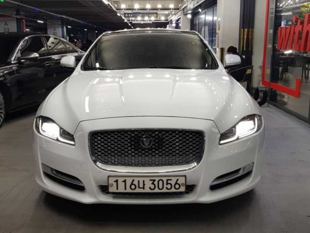 Jaguar XJ 3.0D LWB Premium Luxury