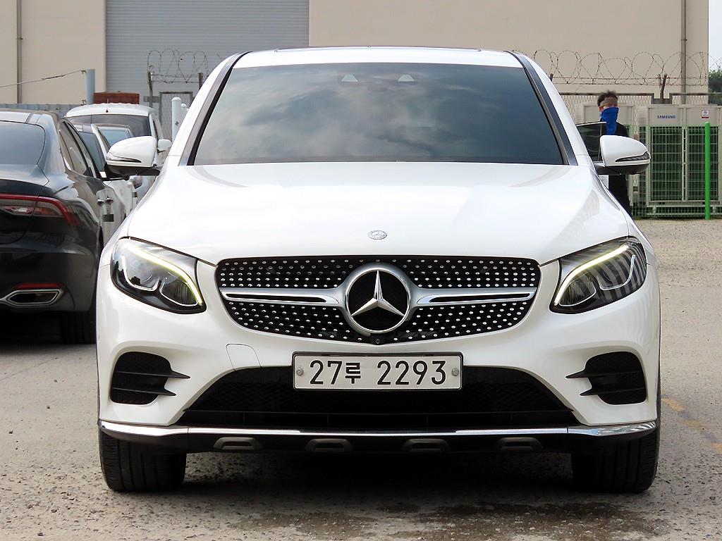 벤츠 GLC 220d 4Maetik Coupe Premium