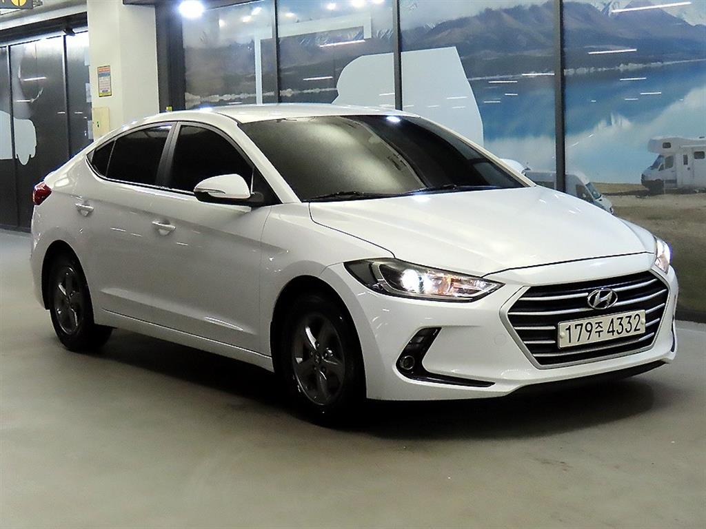 Hyundai Avante 1.6 GDi Smart