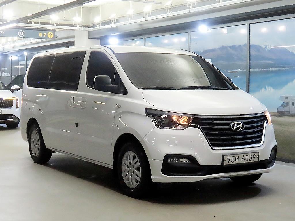 현대 Grand Starex 5 seats Van Smart