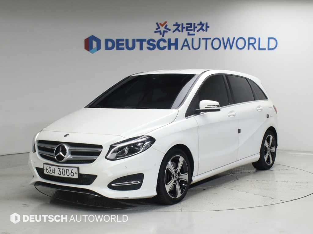 Mercedes-Benz B-Class B220