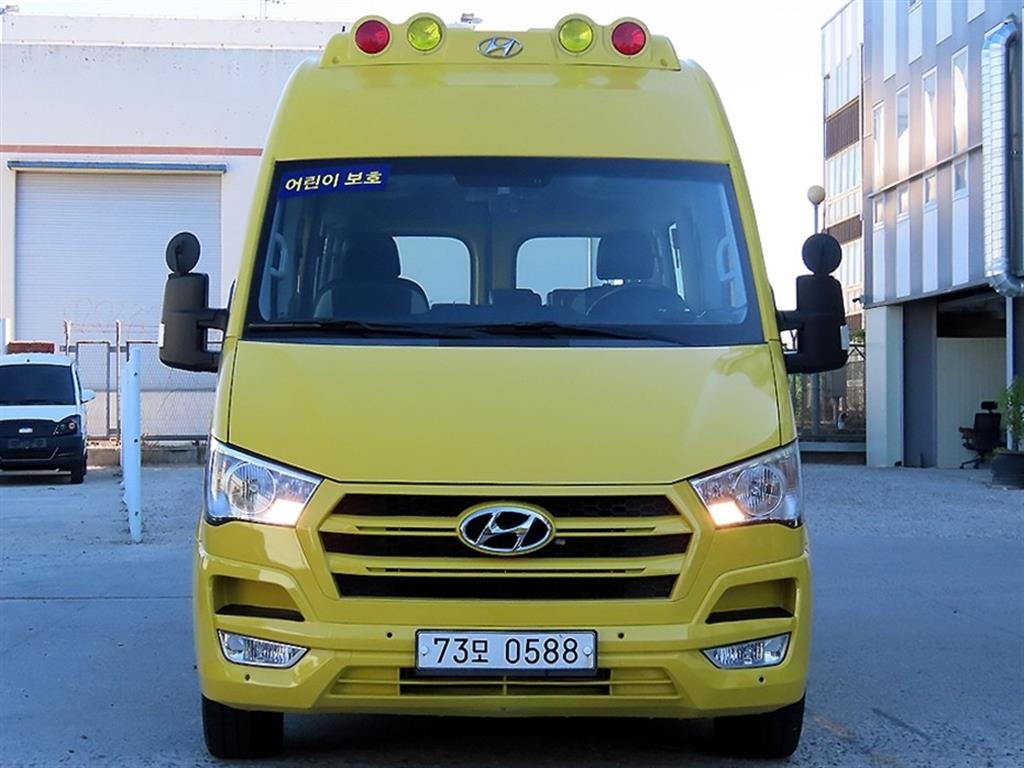 현대 Ssolrati Ssolrati Eorini Beoseu 23 seats