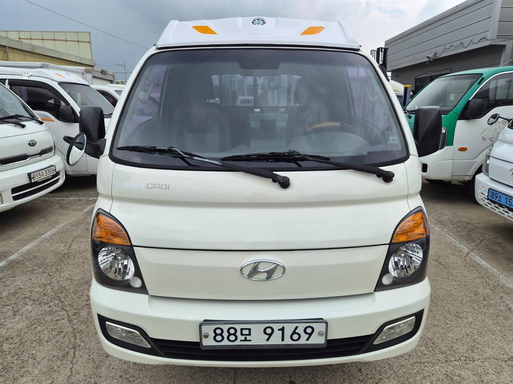 Hyundai Porter II CRDi Super Cab Long Body Smart