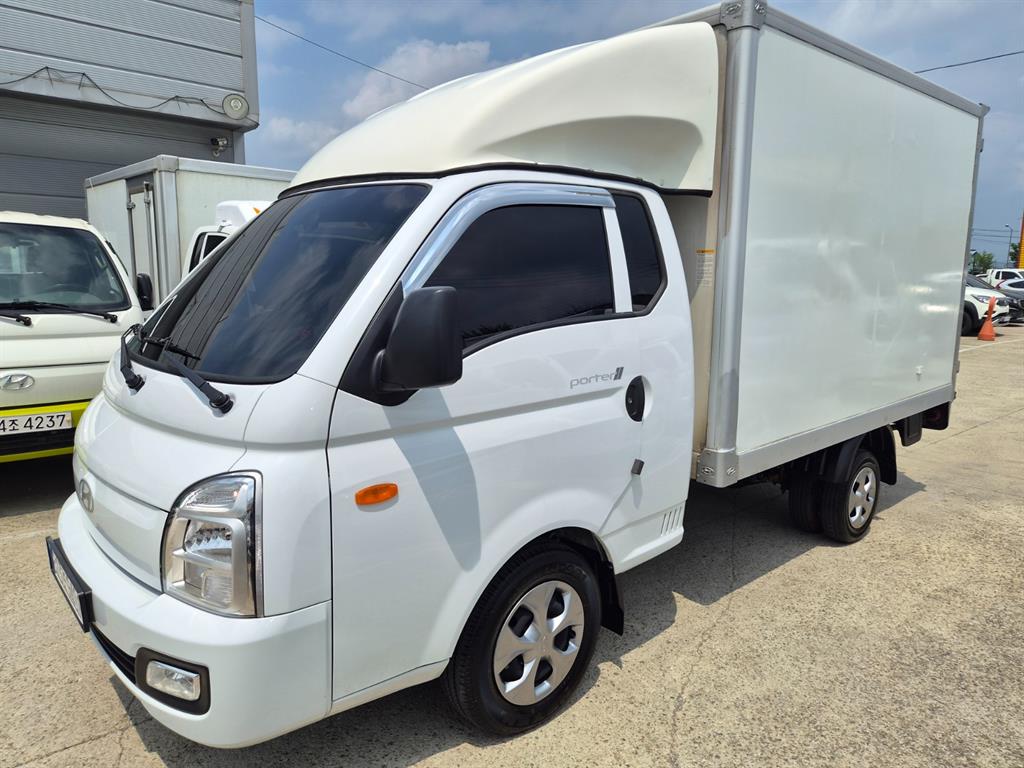 Hyundai Porter II LPG Super Cab Long Body Smart