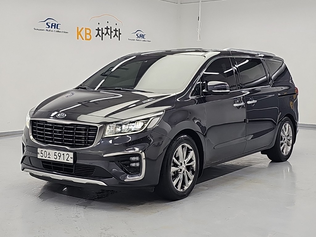 Kia Carnival 9 seats Noblesse Special