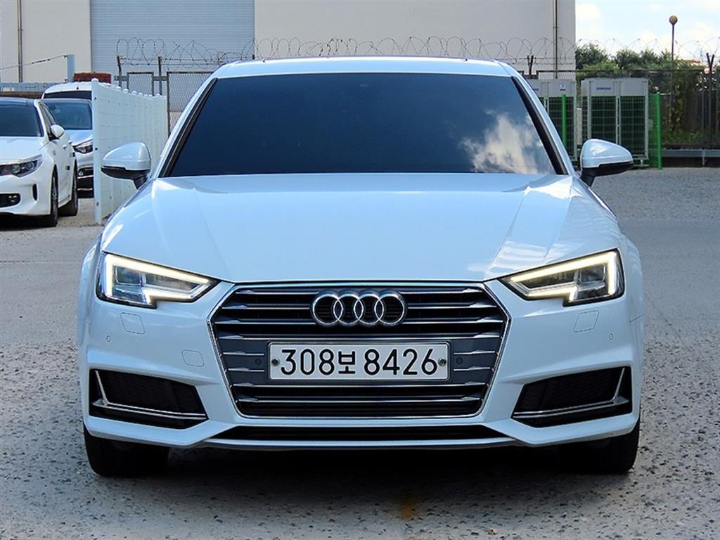 Audi A4 40 TFSI Premium