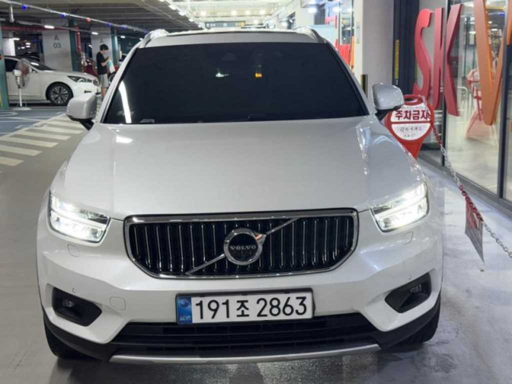 Volvo XC40 2.0 B4 AWD Inseukeuripsyeon