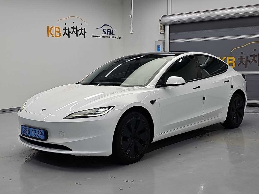 Tesla Model 3 RWD