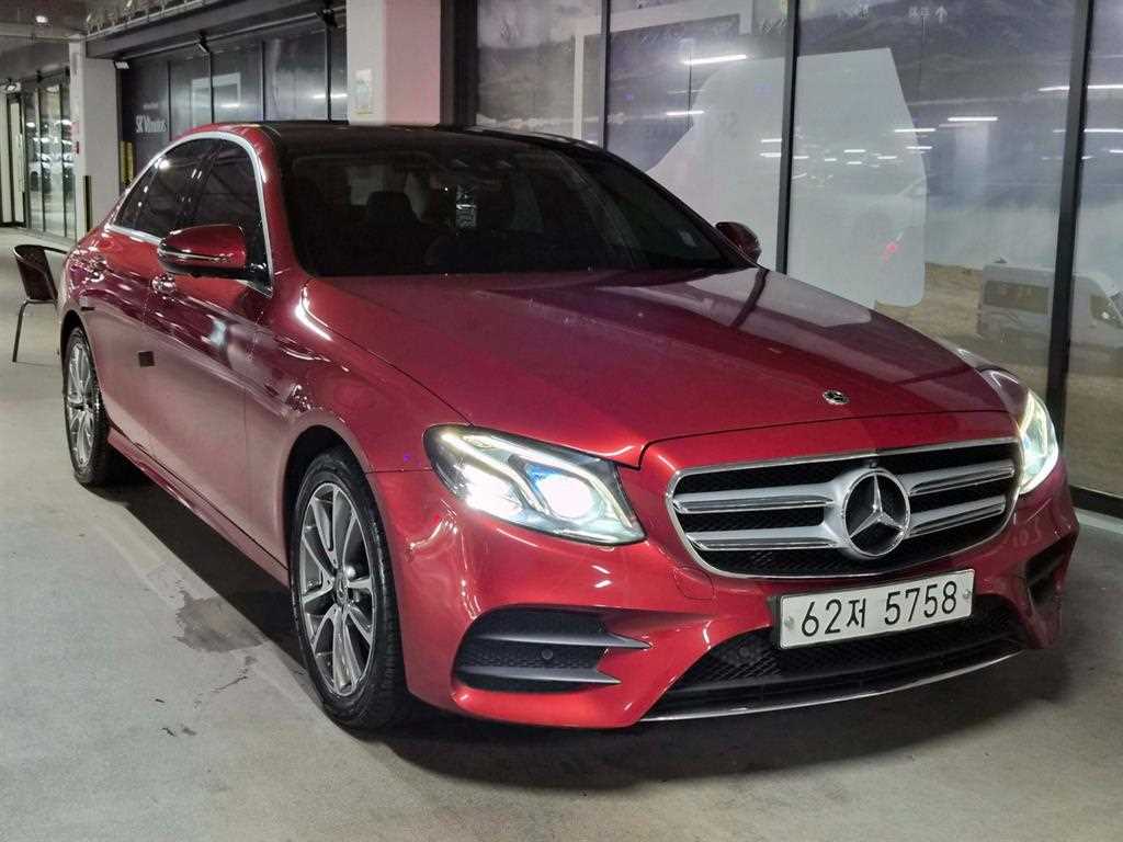 Mercedes-Benz E-Class E300 4Maetik AMG Line