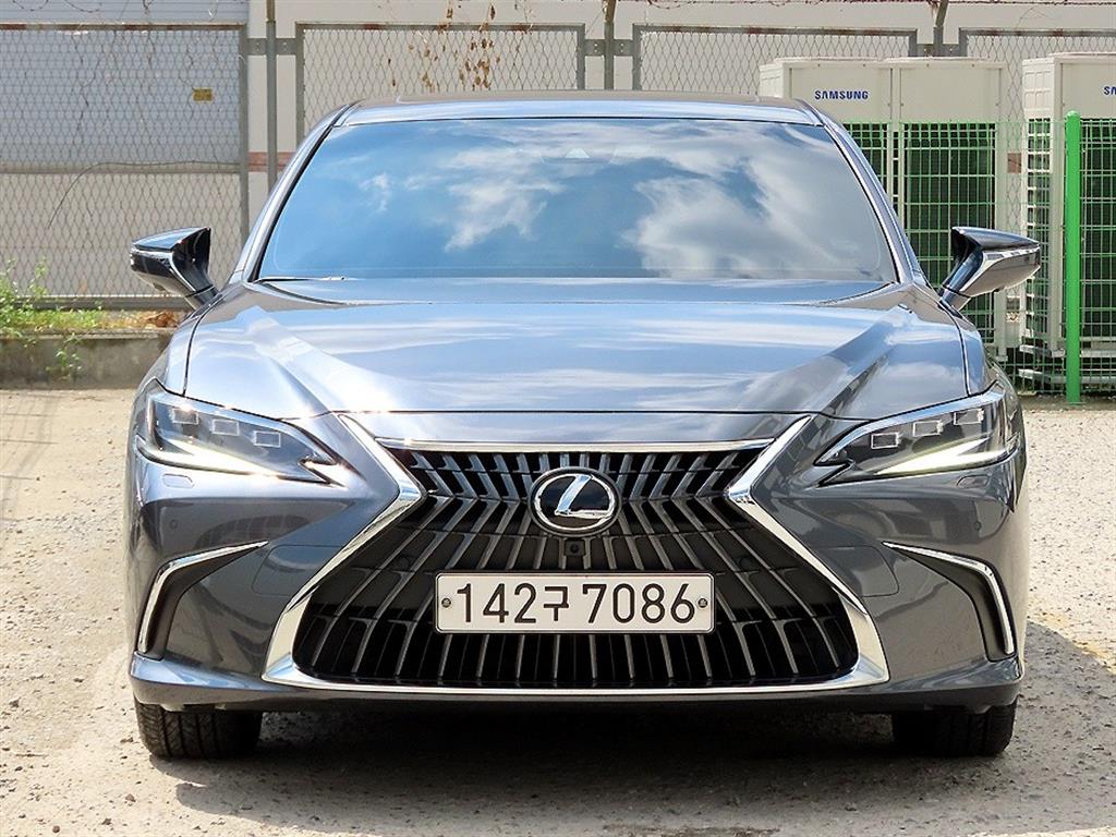 렉서스 ES 300h Igeujekyutibeu
